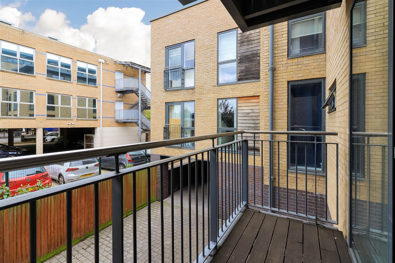 Property Image 33970837-7a6a-47d3-96e8-0164305df77e