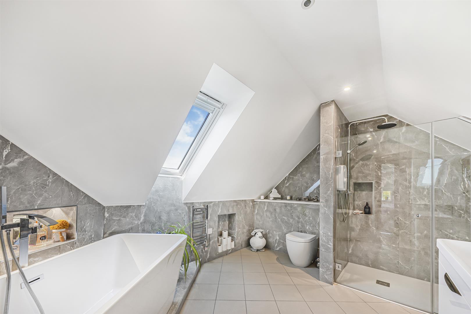 Property Image 339a4e82-4194-45d6-92a5-8cfe82f1e9c9