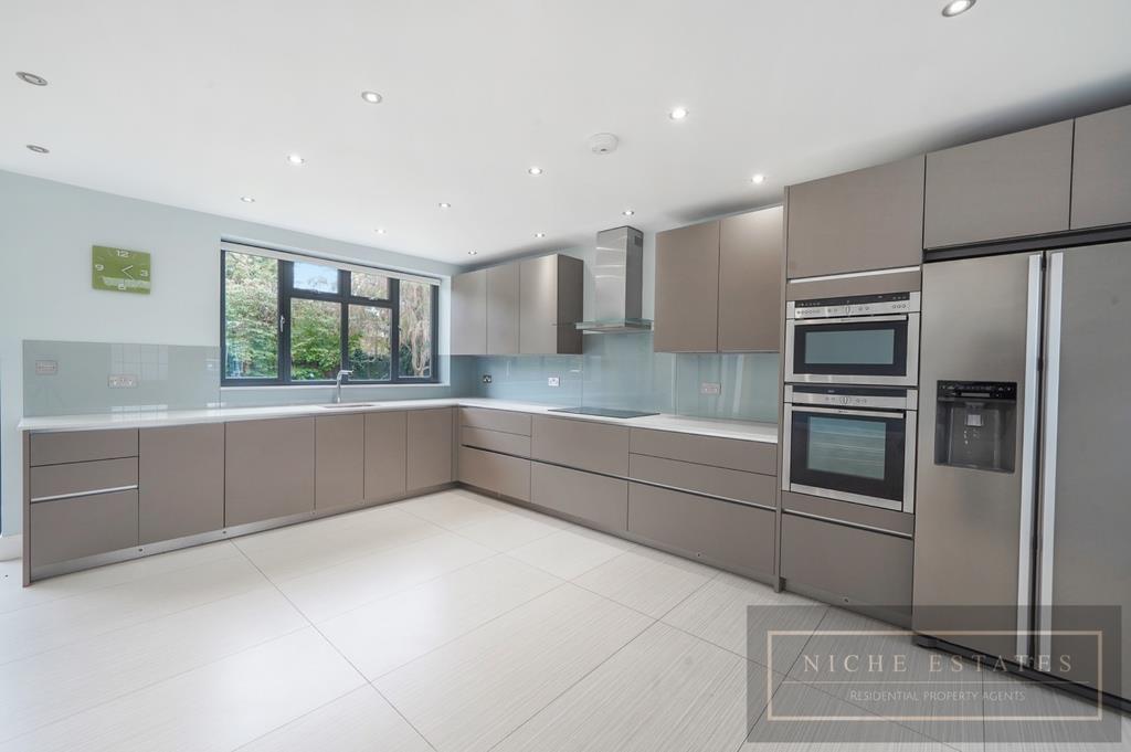 Property Image 33a56d56-3380-42ed-9f49-90fea3fb92f3