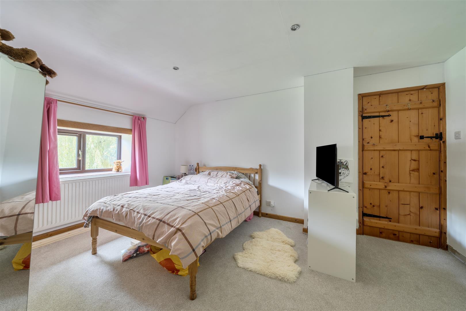 Property Image 33aaae76-1b92-434a-9cf9-ac5794669a77