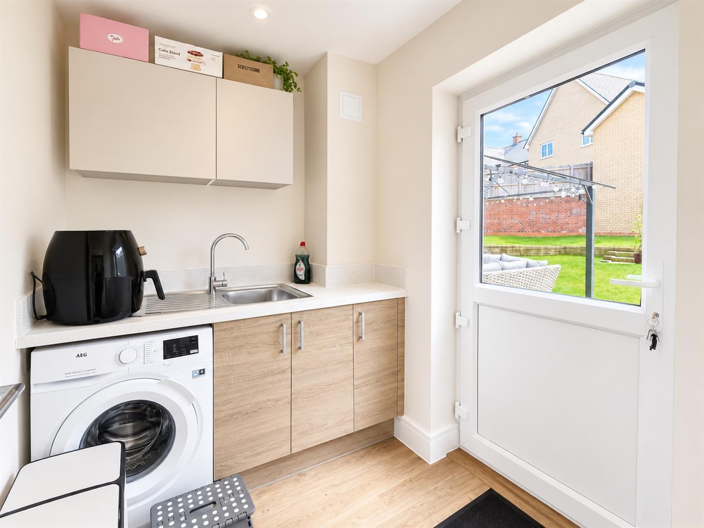Property Image 33ac38c8-2500-452e-95a8-9499645d22cf