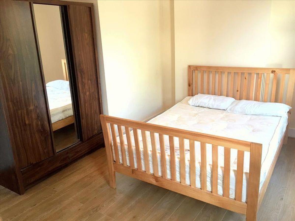 Property Image 33c15a90-bfba-4817-97fc-9c8c2c8b4f13