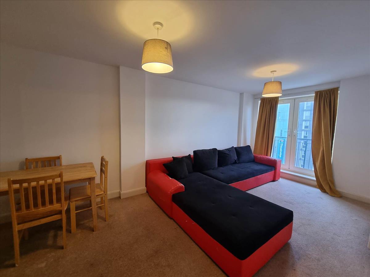 Property Image 33c52c8f-2689-401e-af97-6523327a9711