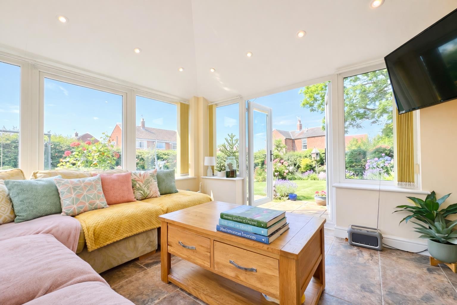 Property Image 33d27c3b-0ce9-48bd-8297-bc2f4eca1bc0