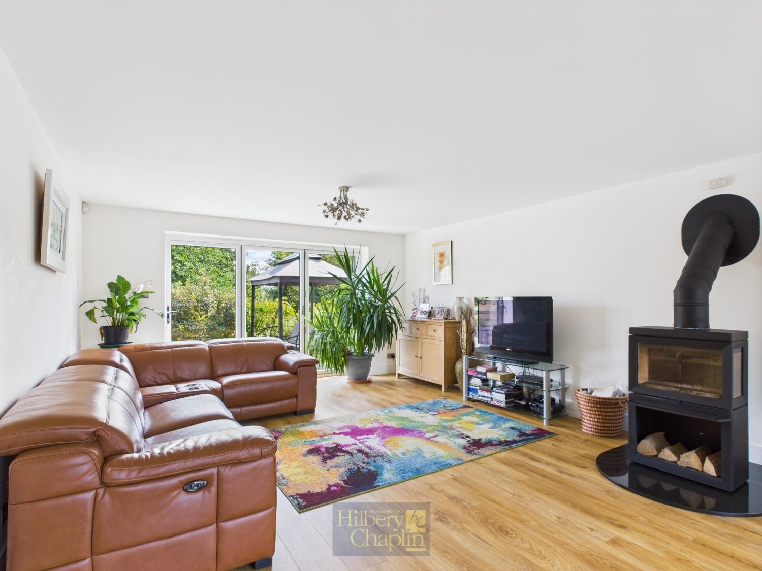Property Image 33d9cfe5-ade9-42bf-8c06-0ce284dd752f