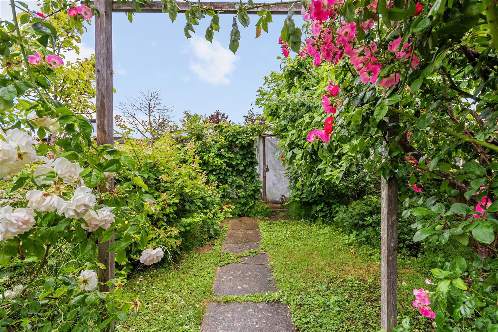 Property Image 33e599cc-a105-4922-84fa-f459777b83aa