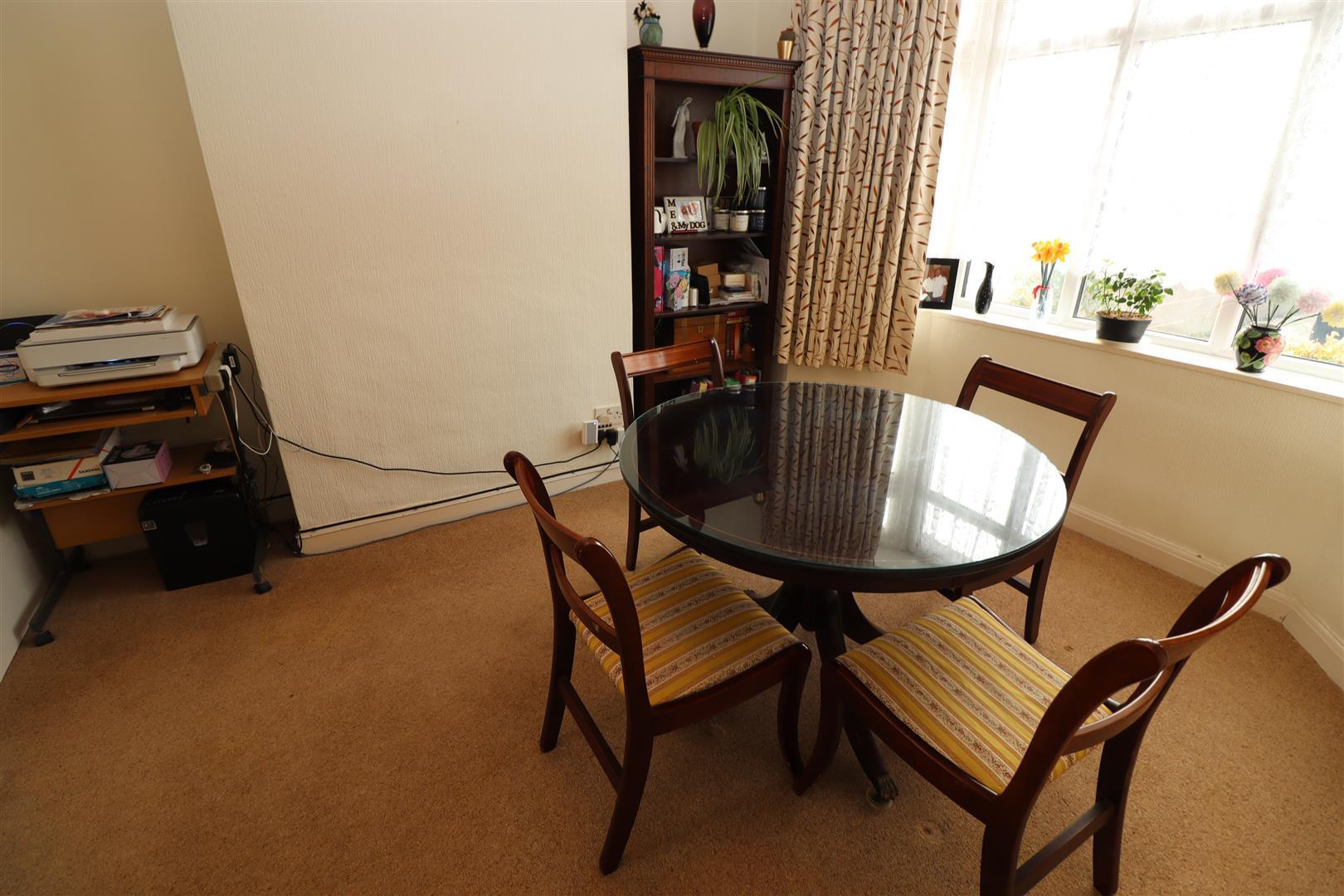 Property Image 33e72a72-e4fa-454f-a24a-6afb4c07fa19