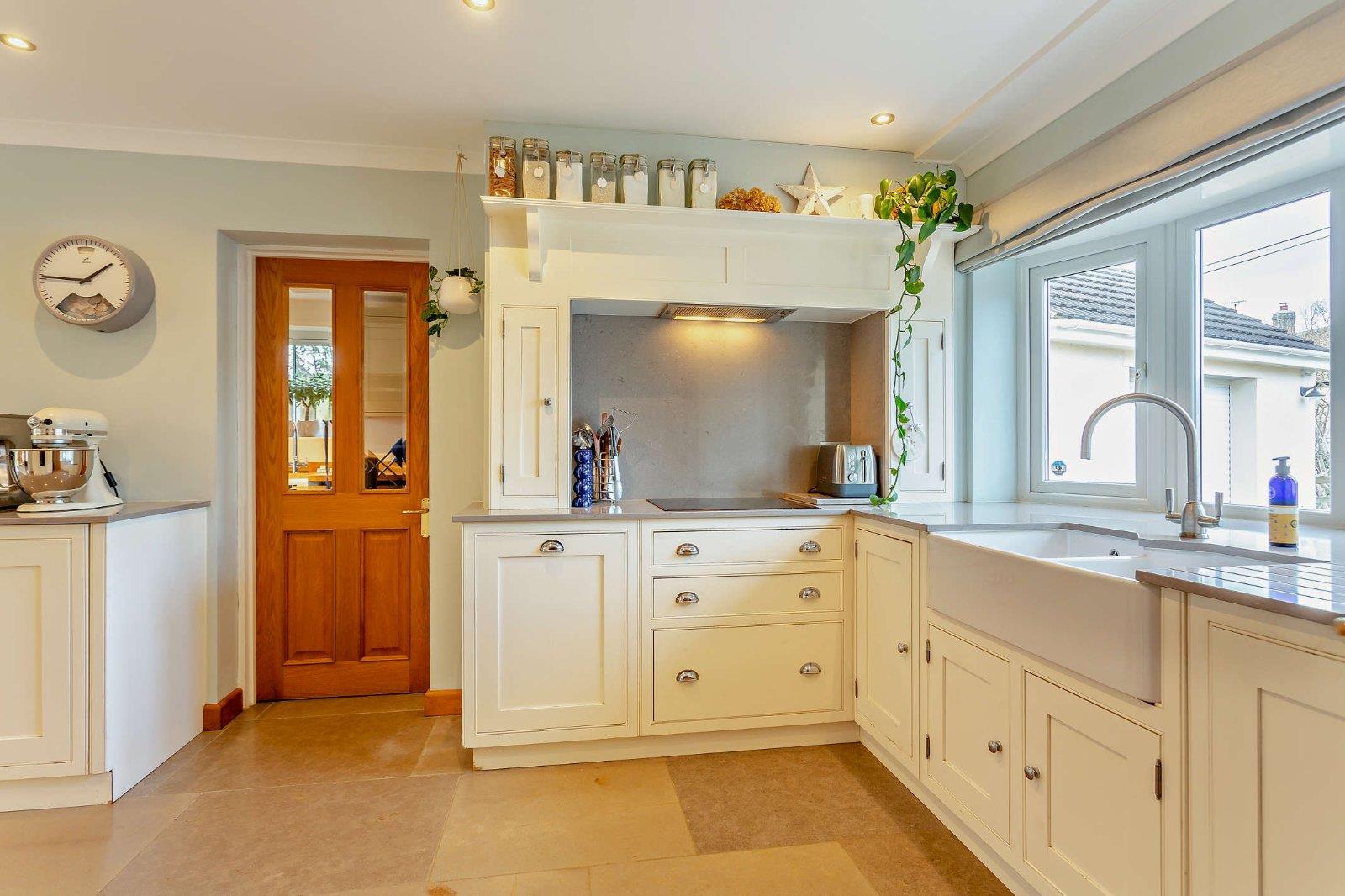 Property Image 33f83355-e8e3-482f-a6da-dee57120c42a
