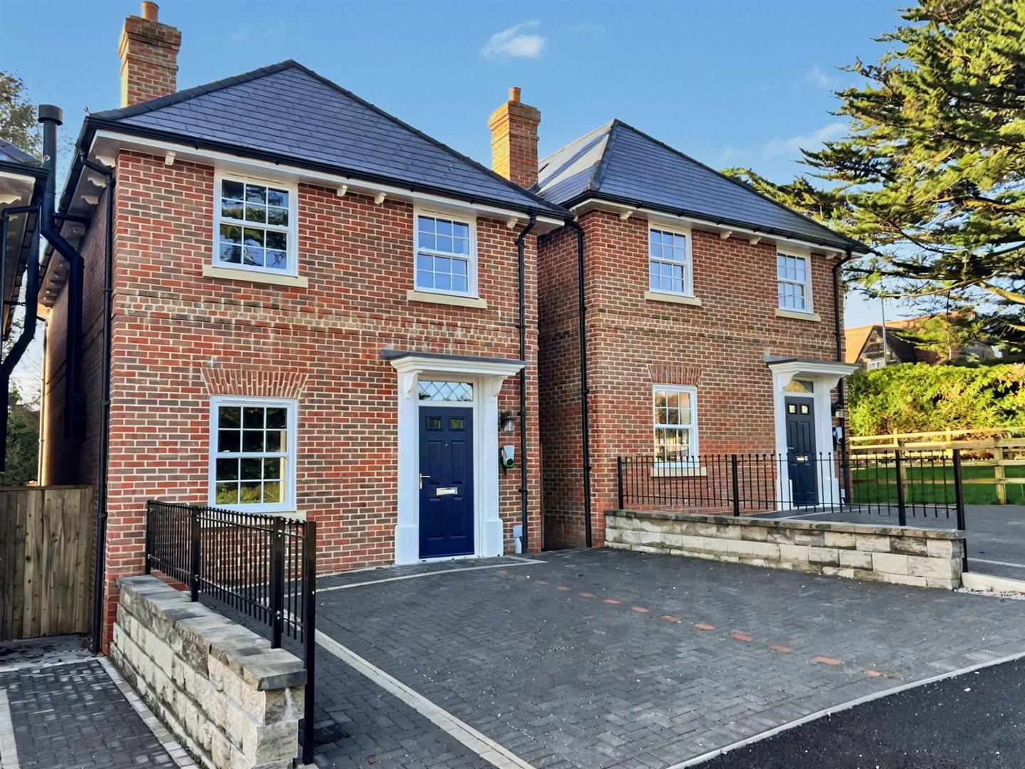Property Image 33ffdc51-5e88-4fde-b964-a8f1e07189d0