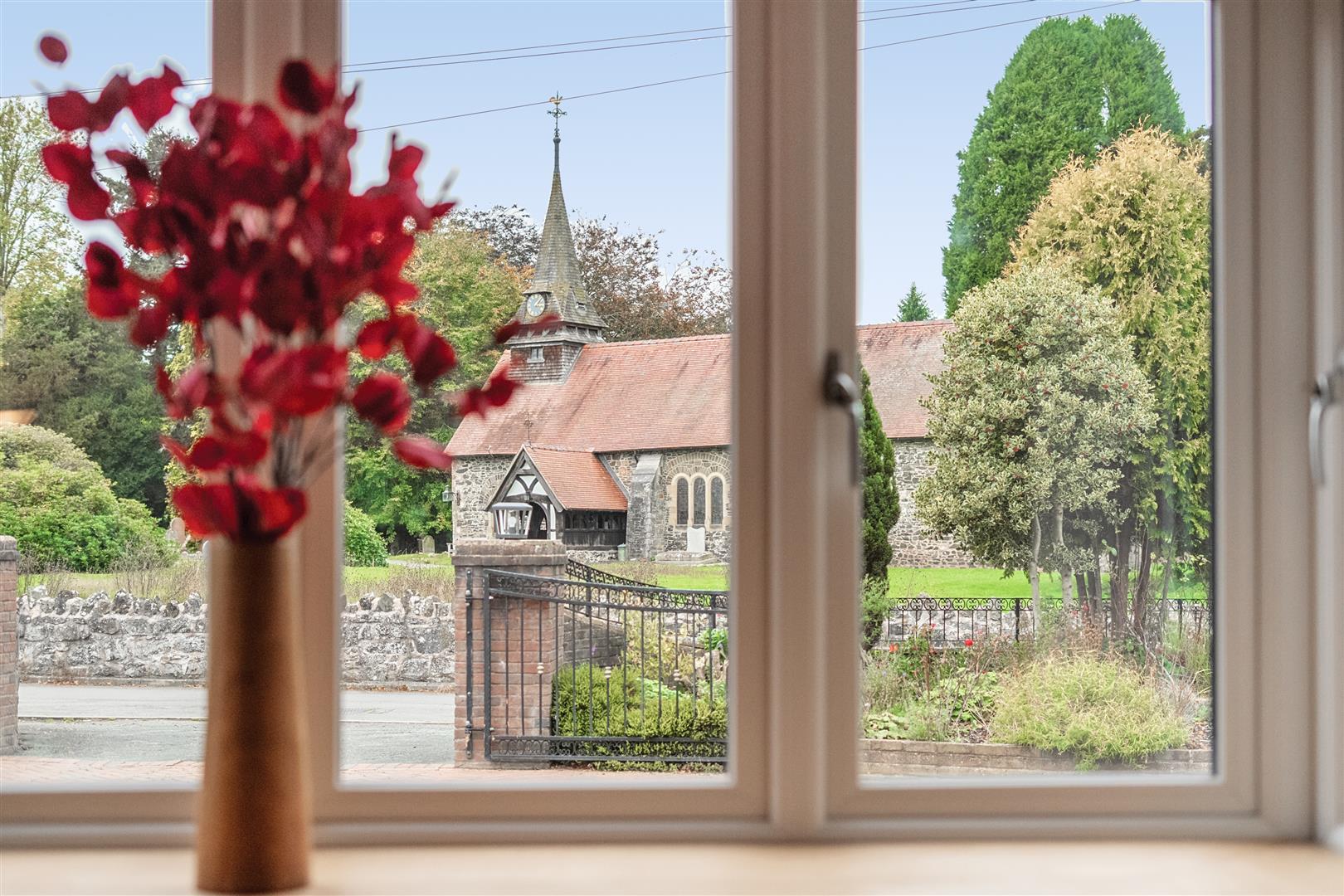 Property Image 341180f7-8e9e-43f9-be65-44aa3f17fc67