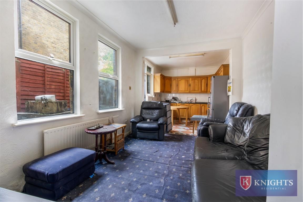 Property Image 341b328f-8272-44ff-9bb6-66d46b9a7f99