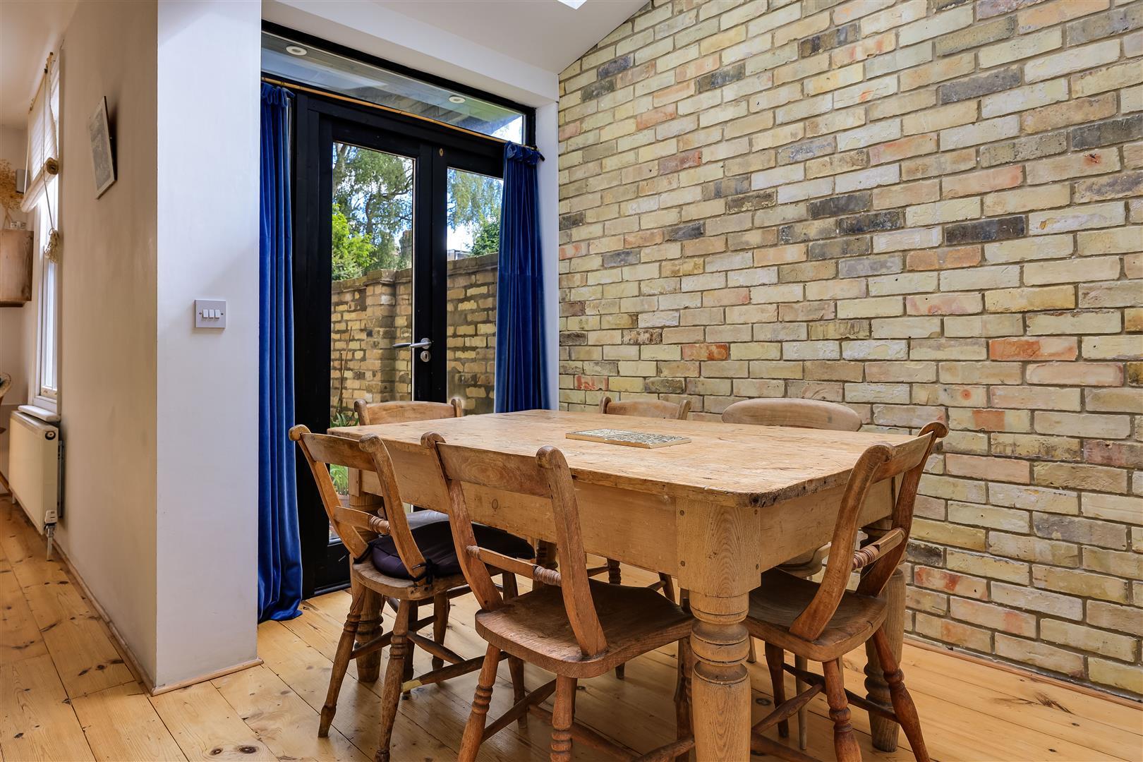 Property Image 341c4439-1194-4ee7-9e59-1597dfa8edd4