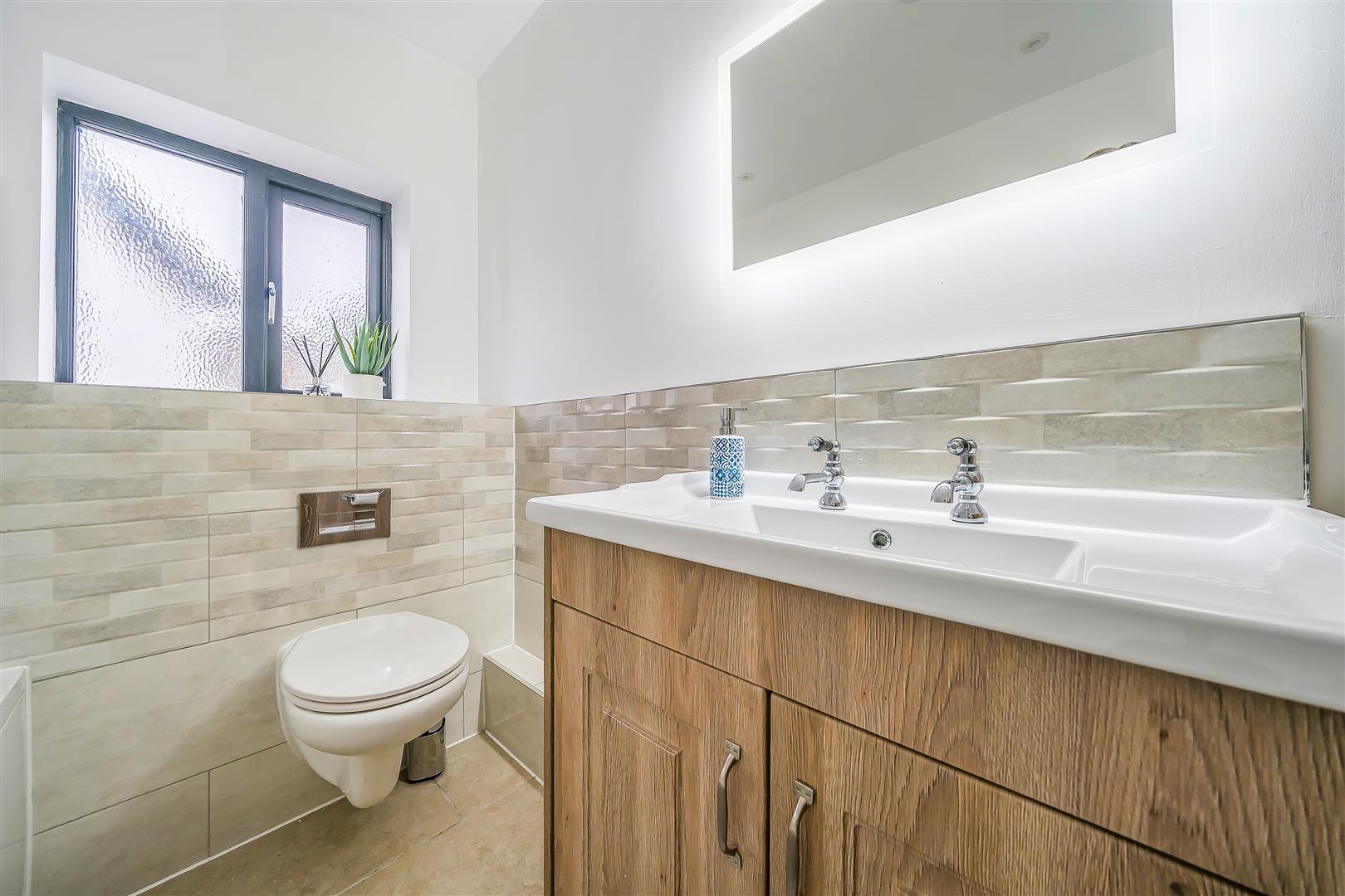 Property Image 3420a1de-67f7-4b5a-bf5a-07b218dd47d6
