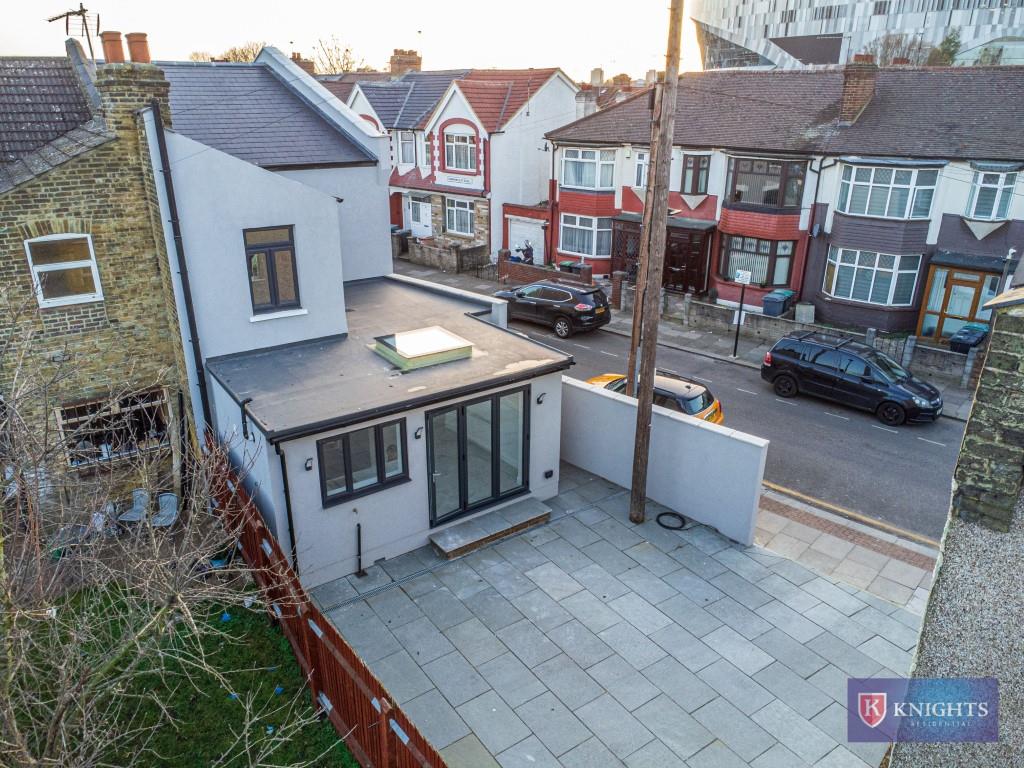 Property Image 3421b754-c038-4523-985f-8268dba53bf7
