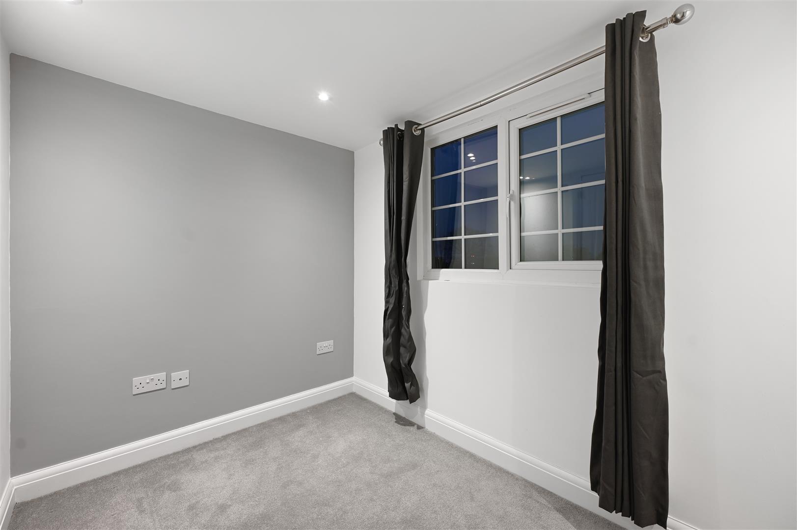 Property Image 34565898-007d-4ee6-b68d-e6dc3132d1cb