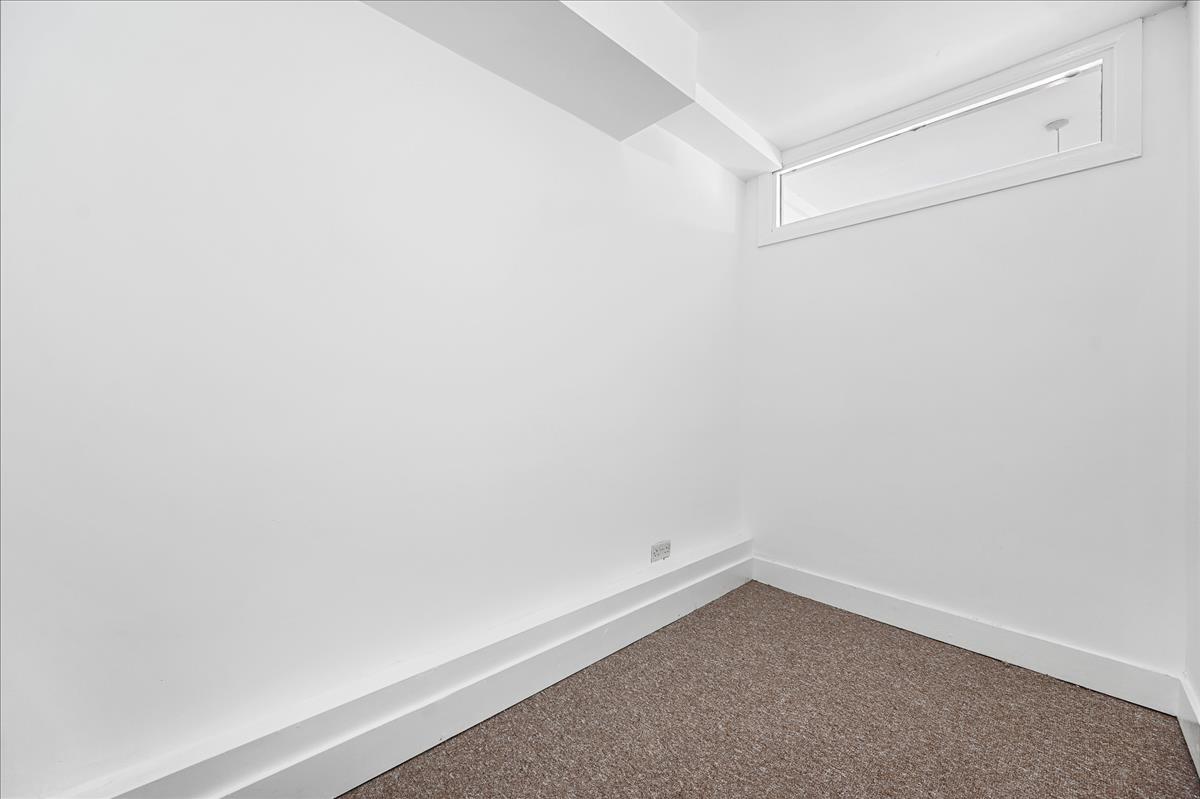 Property Image 3484ec2c-50f7-41da-926e-50462005f222