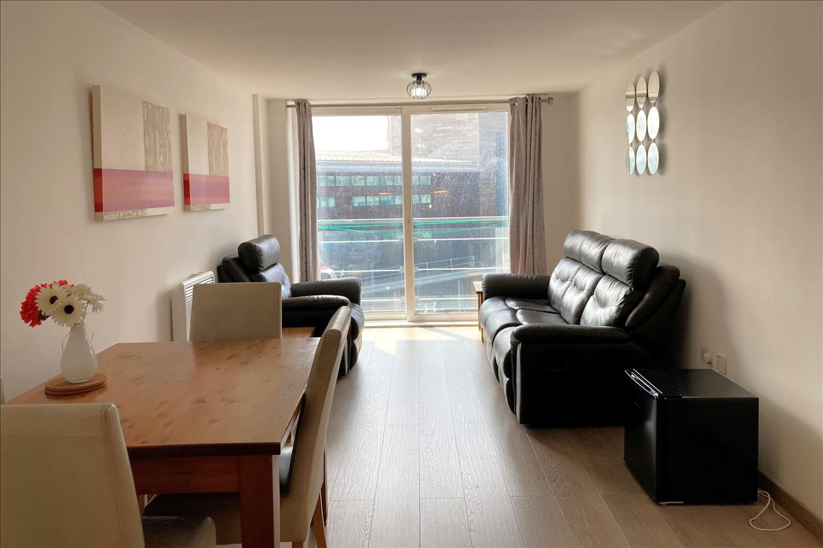 Property Image 34a588fa-a433-4c8d-8330-5c387b966f04