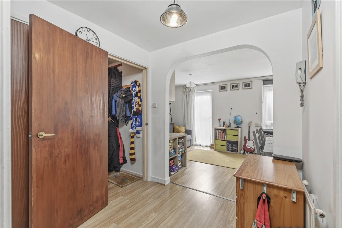 Property Image 34a95bcb-e6f7-4786-a801-5732a0fe755e