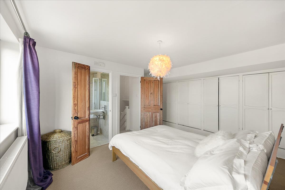 Property Image 34af4365-4ebc-4a6e-a6ba-8bfc8b4497f4