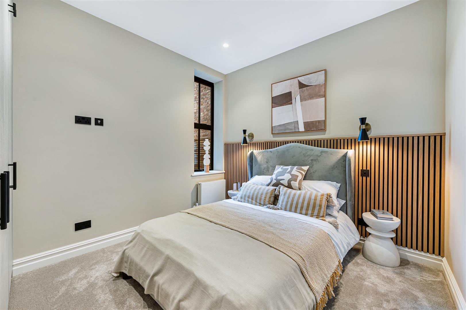 Property Image 34be1e96-68e0-4774-83d4-28546bae299c