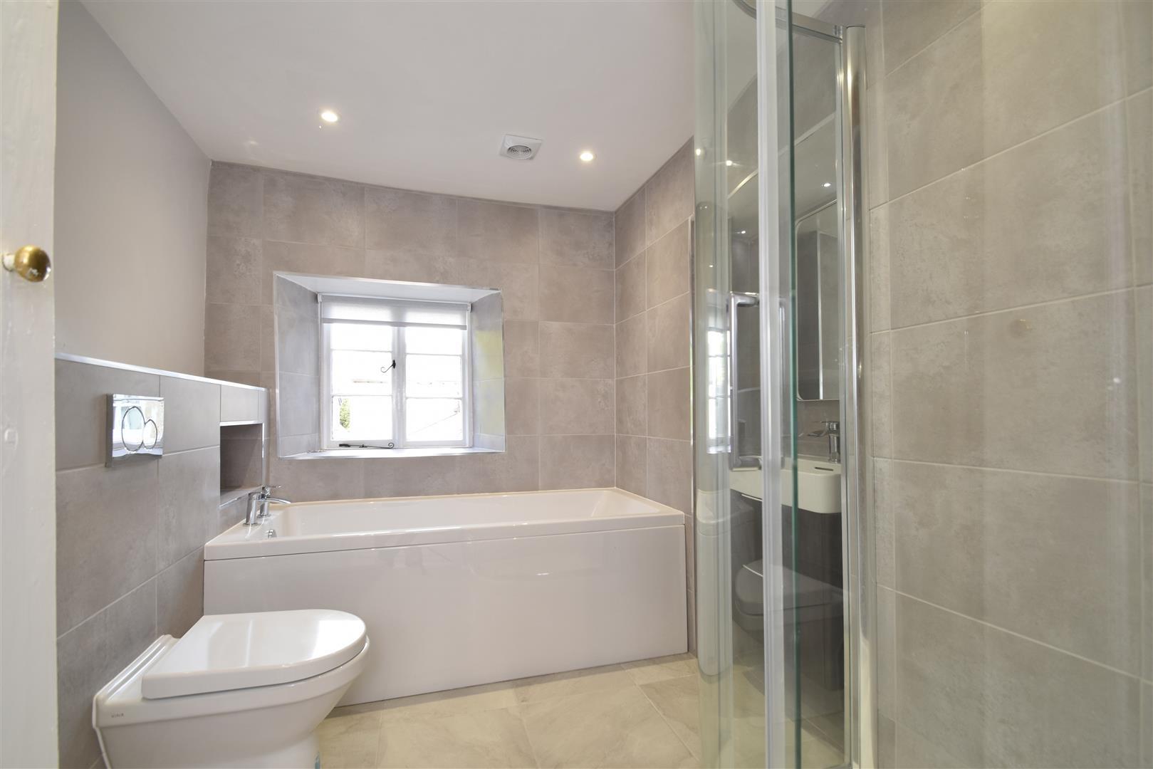 Property Image 34bef2a4-fe02-4a6b-bab4-371f0b673129