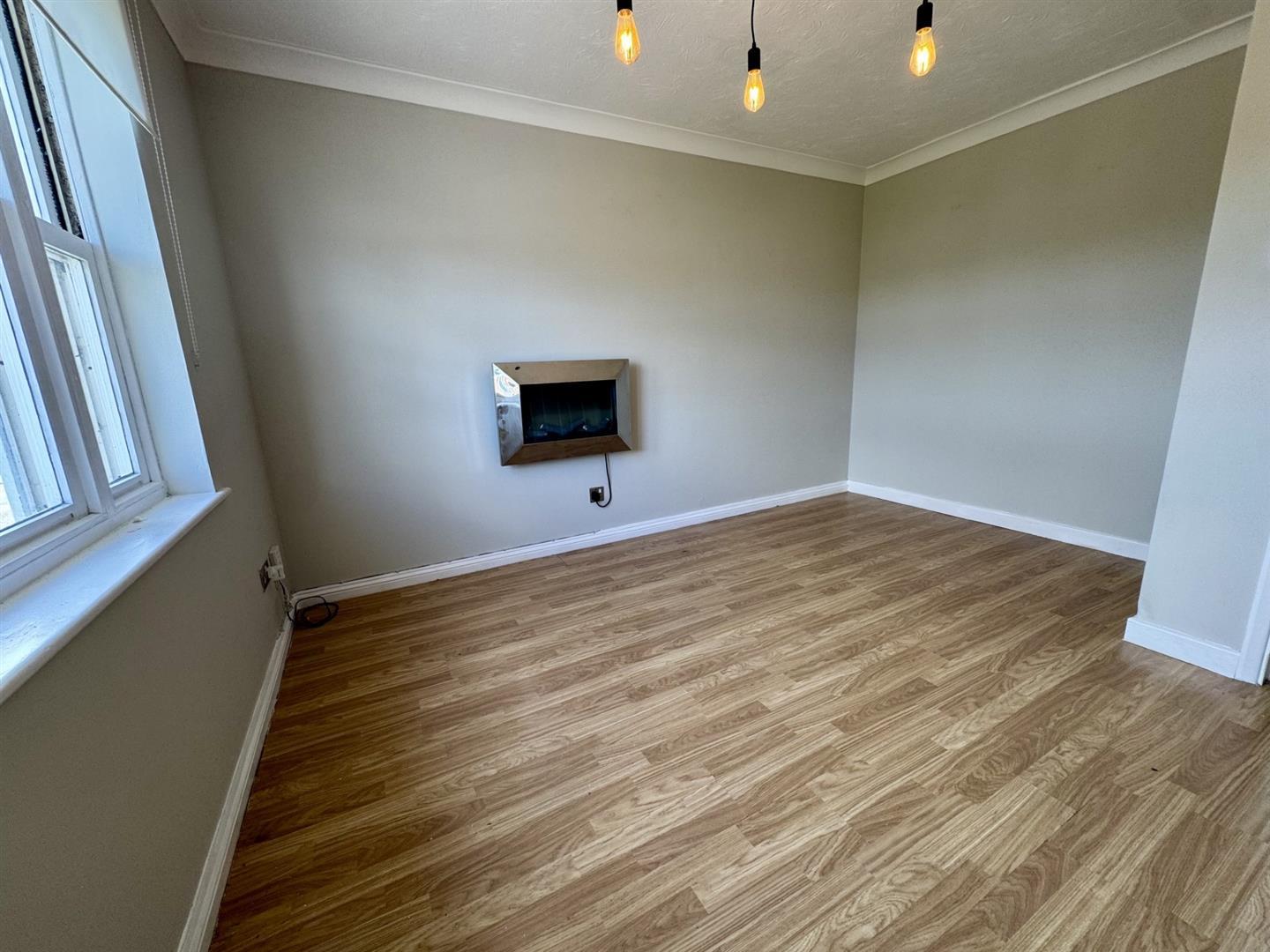 Property Image 34c2e6f1-abea-44dd-8bbf-33411e104a7f