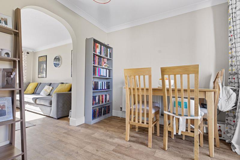 Property Image 34f59a94-8e0c-49f7-83f2-21e74feaf89e