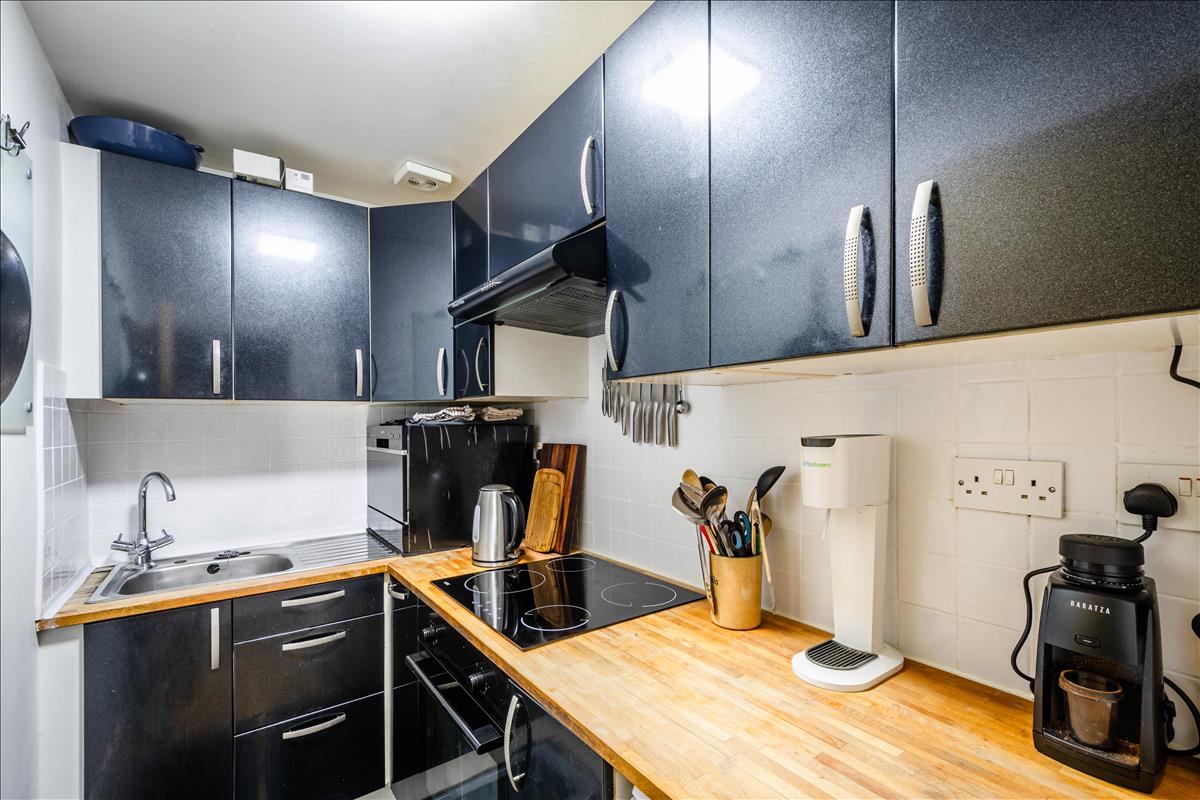 2-bed flat for sale on Leigh Street, Bloomsbury, Camden, WC1H