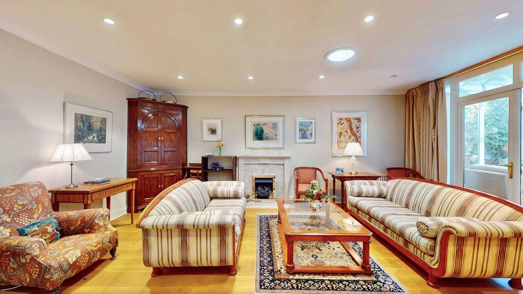 Property Image 3502ca82-2420-4404-96fa-6a2997ae22e4