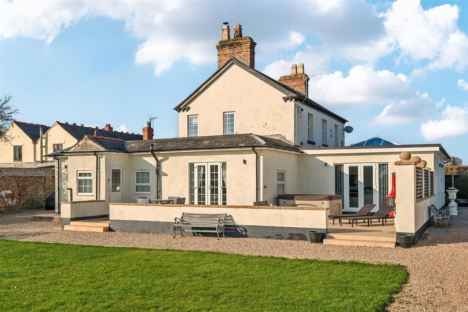 Property Image 350314d7-ac7b-4932-bf32-2ab0c93d4a6f
