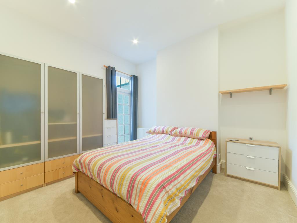 Property Image 3503f1ee-0dc3-4a00-baac-9cc96126de6c