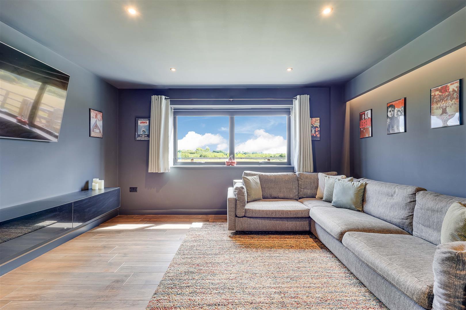 Property Image 351cec30-b0aa-477d-bcae-cb8db92f34a4