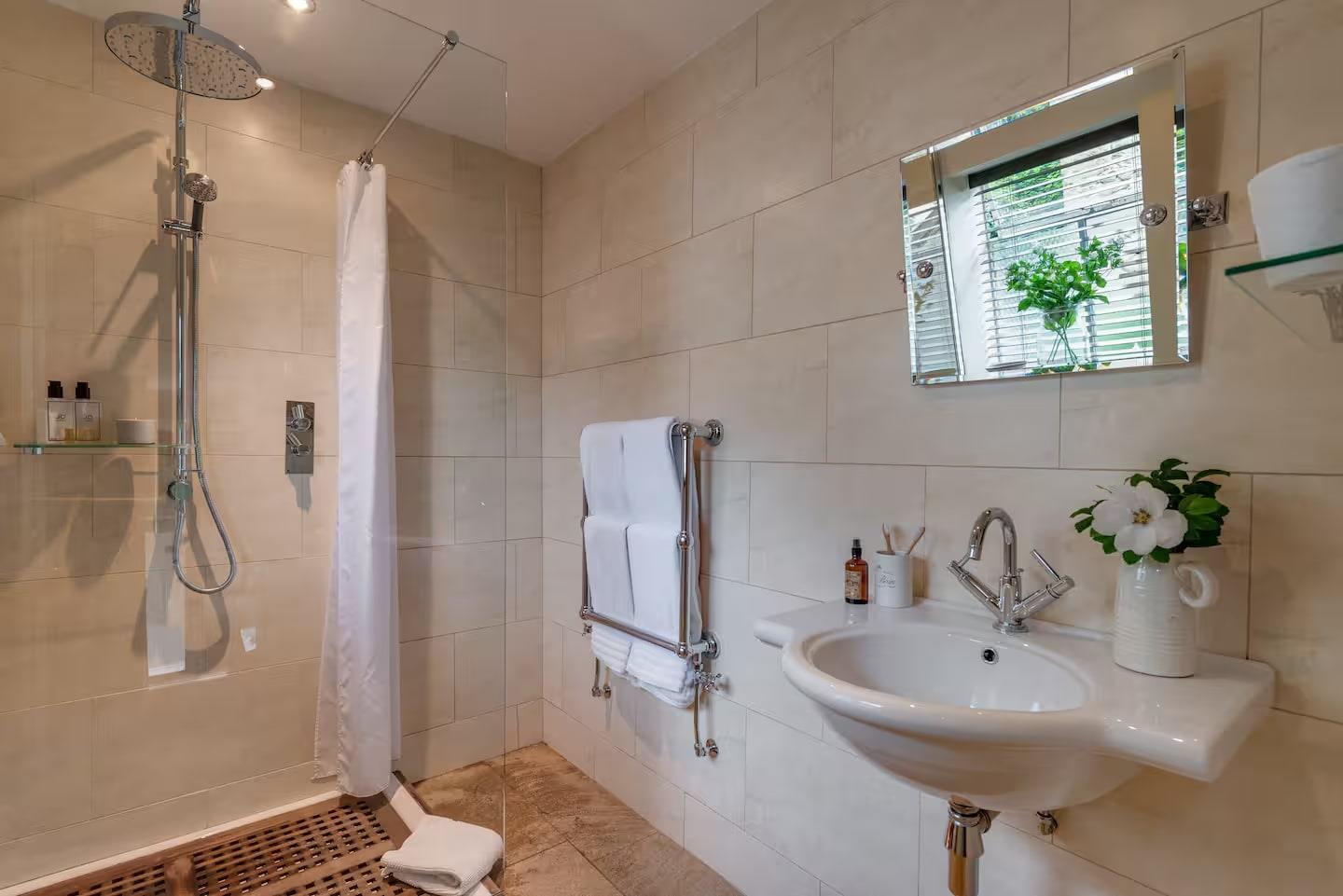 Property Image 3528a1ff-2511-4f9a-9c6e-6c1b393c63e8