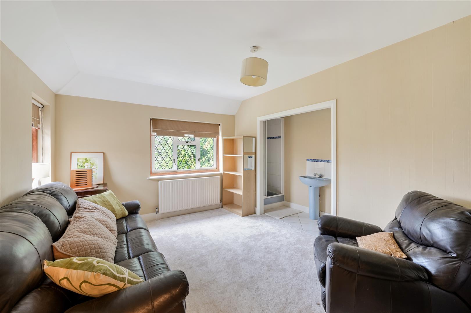 Property Image 352a391c-f824-47ba-85d0-4affb33ac011