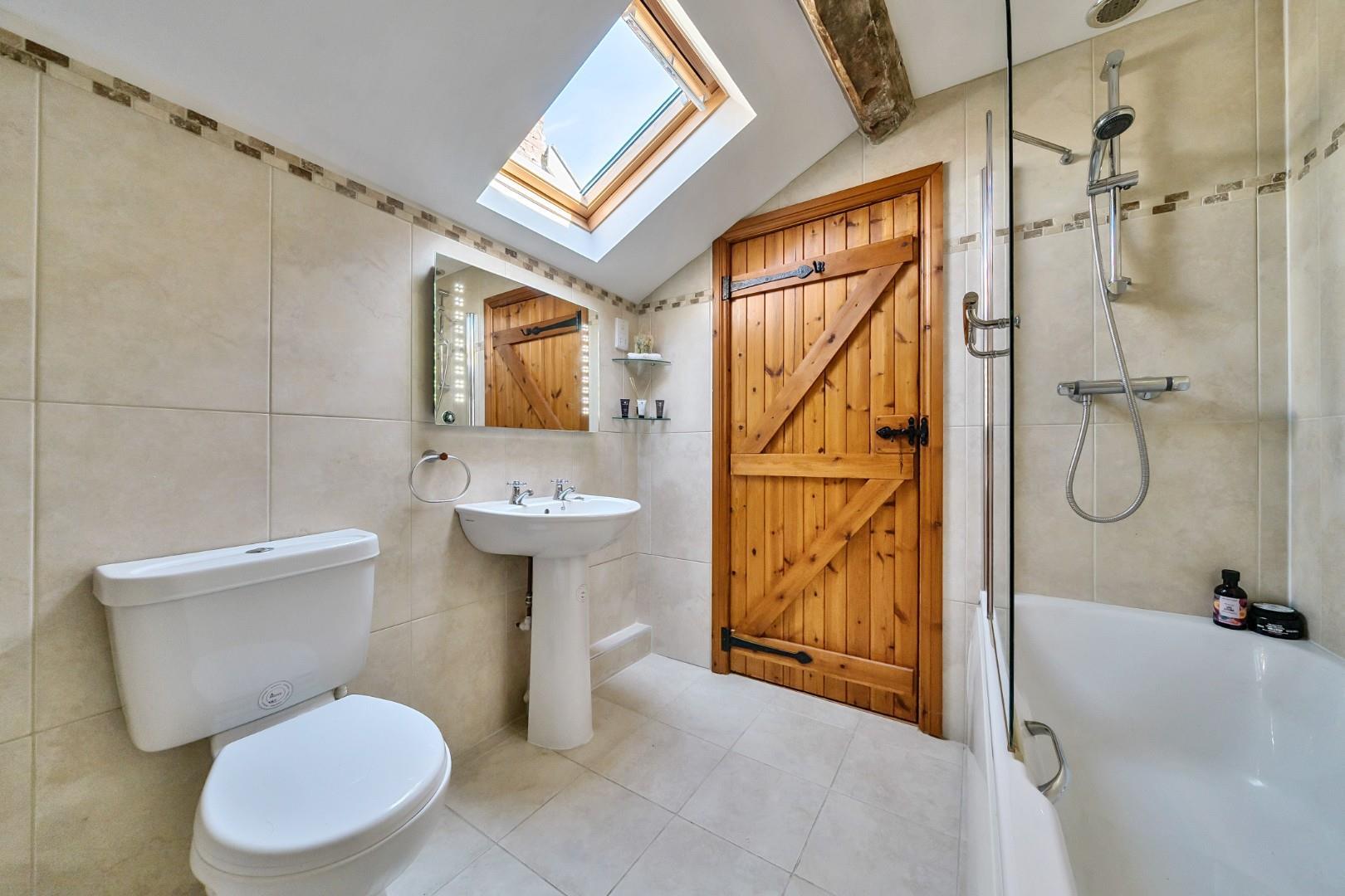 Property Image 354203a6-5ea0-425c-995f-99fda36f8bed