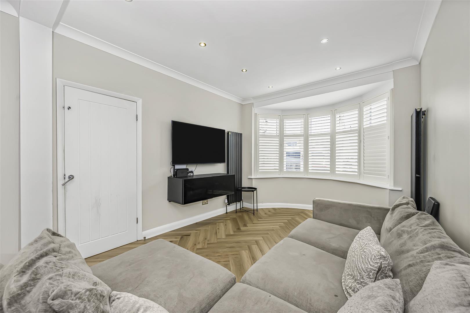 Property Image 35505bde-4795-44ae-9e8b-71bfe7d26c4c