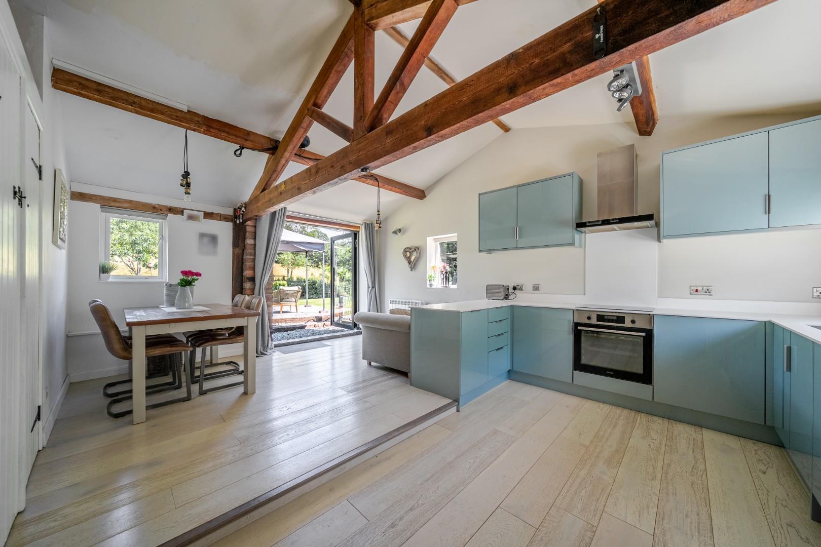 Property Image 35707763-59de-48b8-9603-764e145e9995