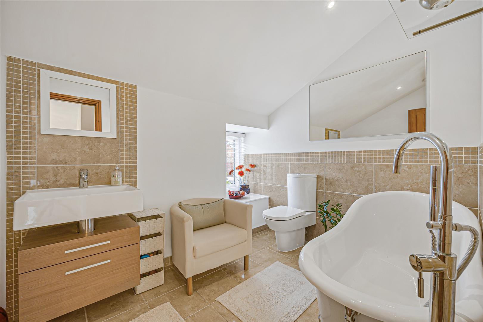 Property Image 35734162-0bb9-4b49-bac0-f8c1c48385af