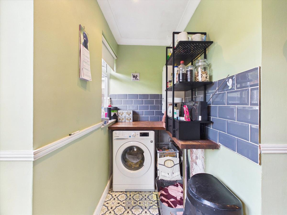 Property Image 35808b21-82cc-4bf2-94f7-c70a25c7f461