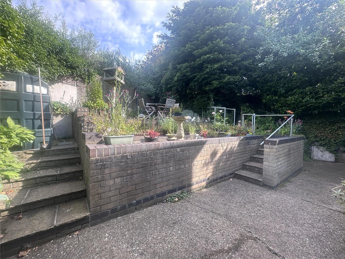 Property Image 35a3cde3-5852-4f92-bba1-bb852477f845
