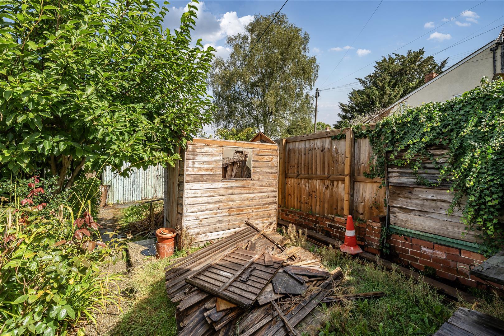 Property Image 35a53591-e3ab-40ba-836d-4696a151fb02