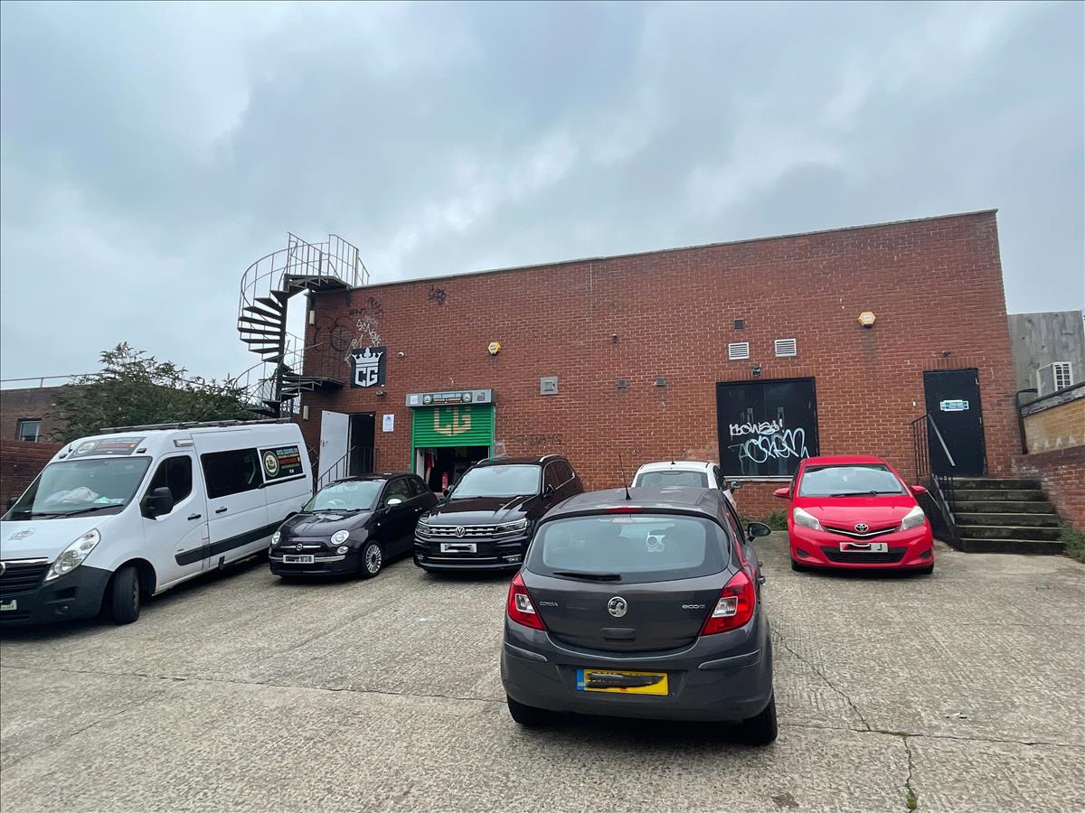 Property Image 35ab4f01-0ecb-44c1-89c5-fb8f19e36a87