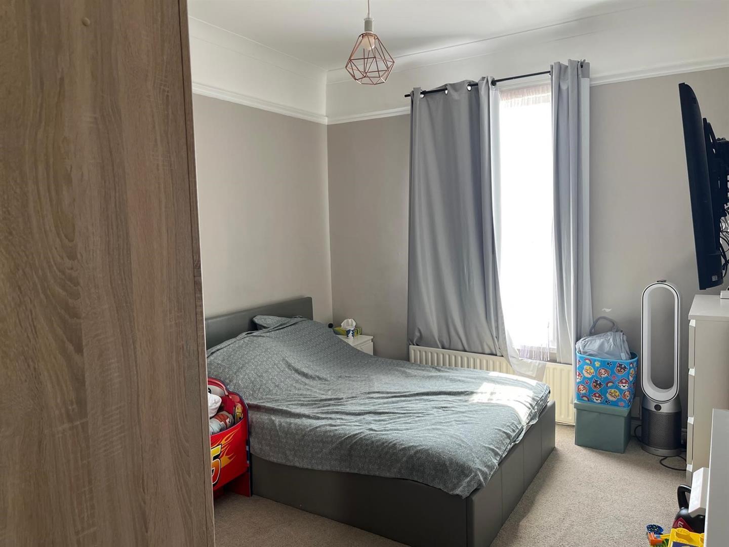 Property Image 35b729dd-6787-4617-a964-3d7f824300b6
