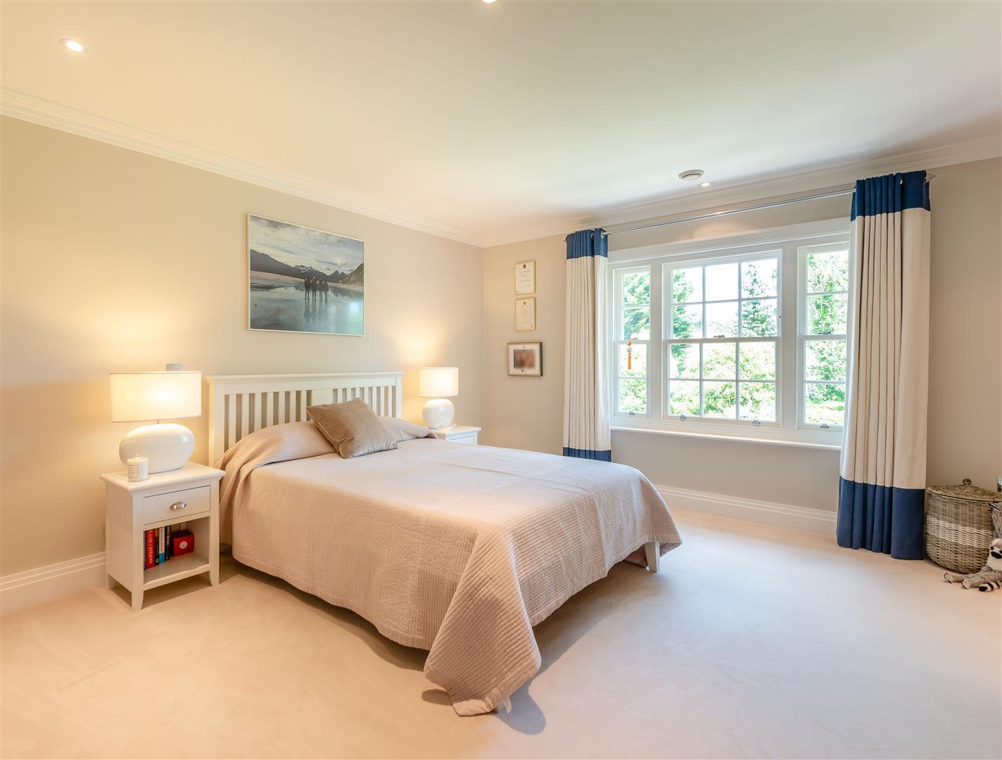 Property Image 35bc1cf1-9637-47a9-a196-ceee112947be