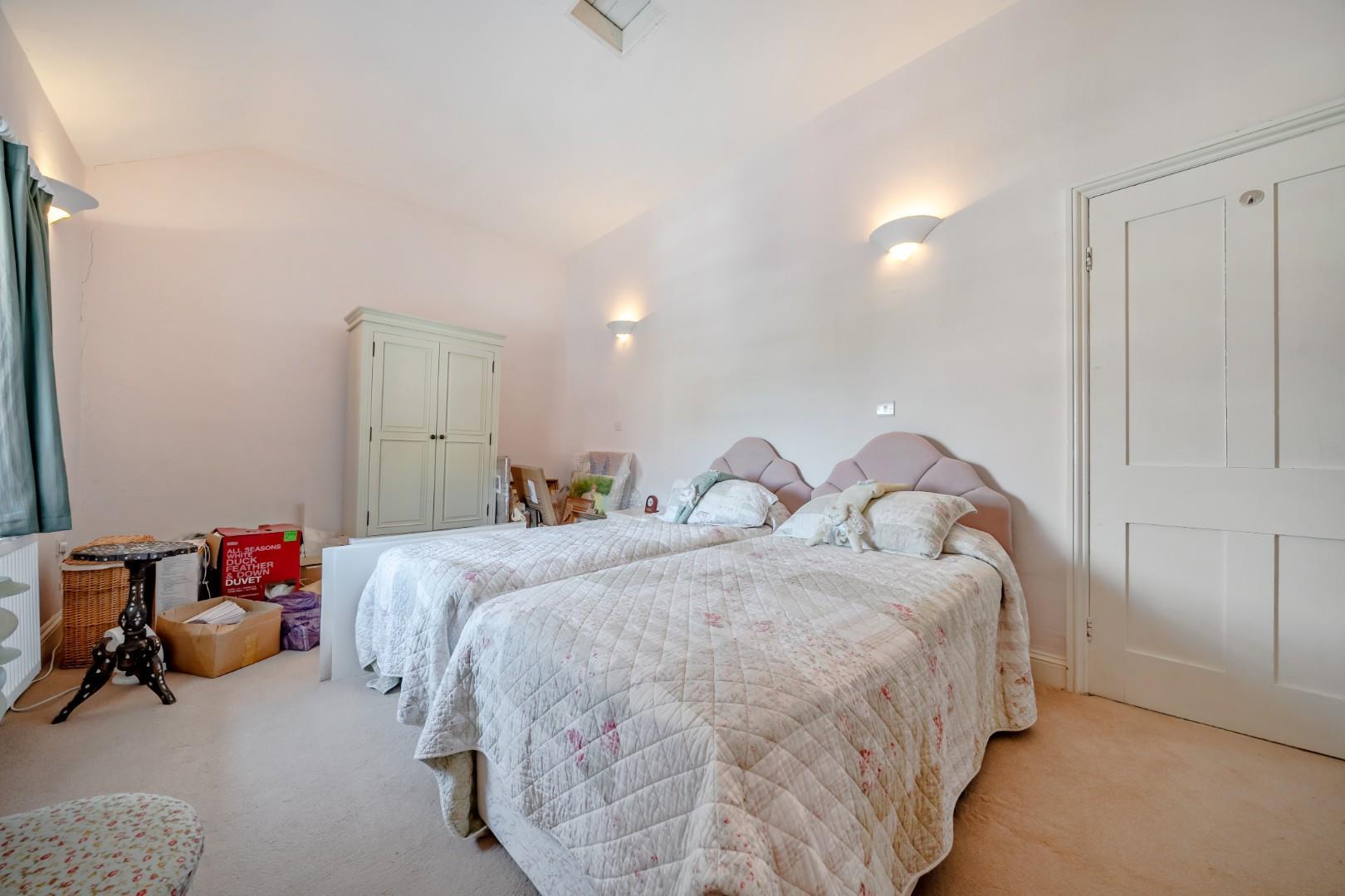 Property Image 35d2714d-65fa-4791-bde8-c2a1e702a26b