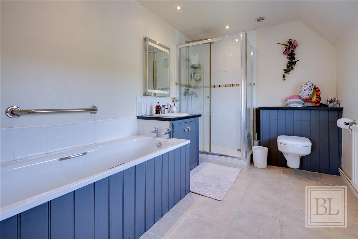 Property Image 35d8c237-0f06-49fe-8d77-015ebf283909