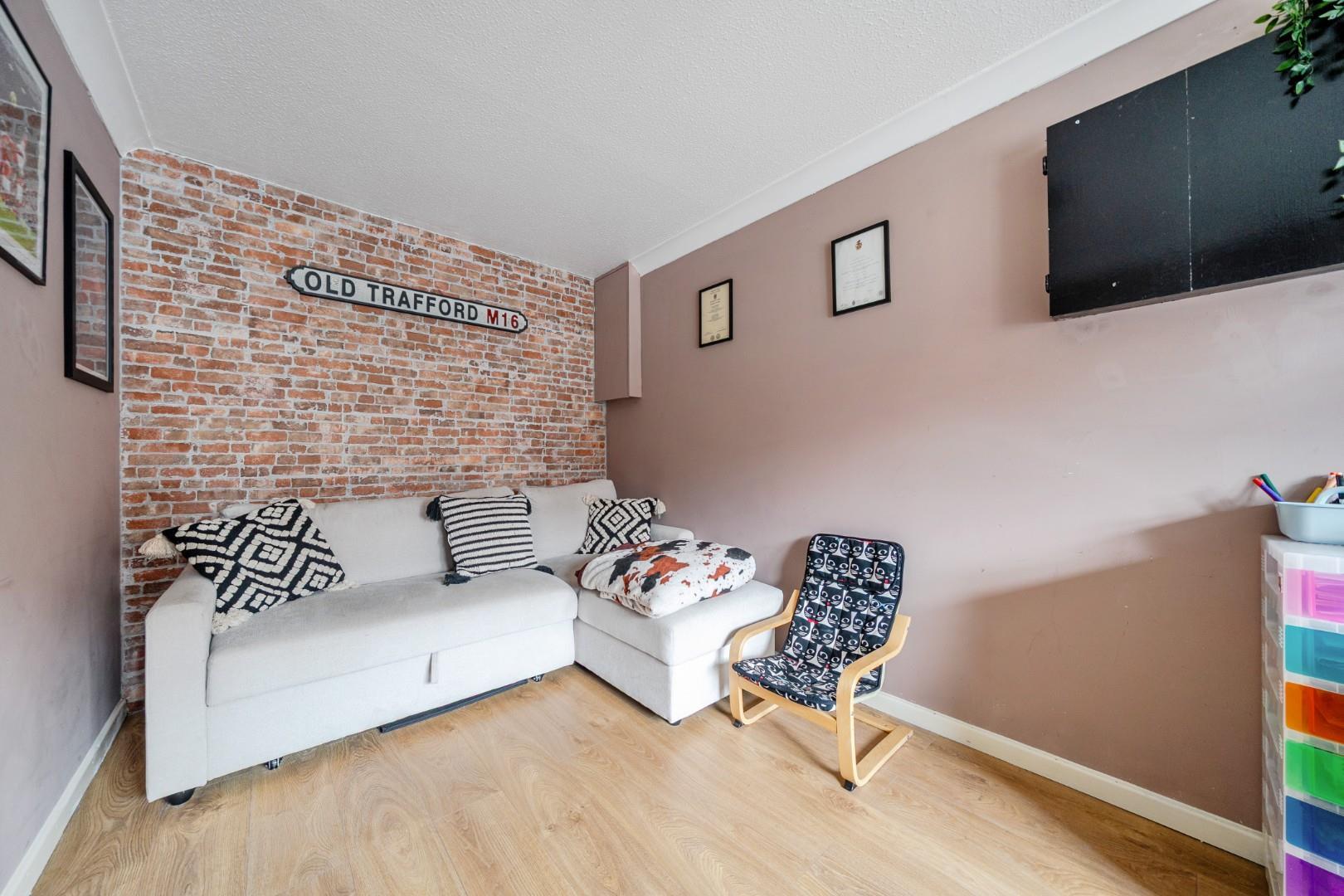 Property Image 35dd7a60-b8a6-4470-8d4f-4d68beffc719
