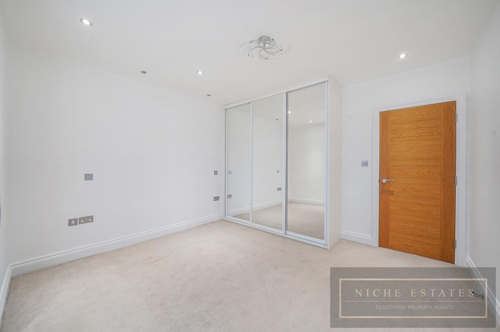 Property Image 35f24cbb-aa17-47f2-8db4-b6663de87542