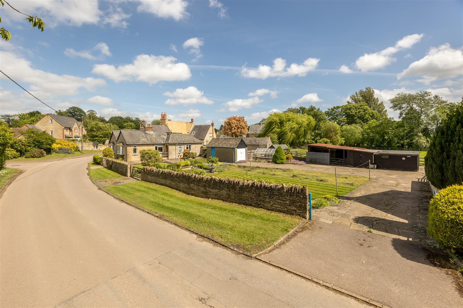 Property Image 35fd5777-9d79-41ef-9d0e-2f6cdd62e645
