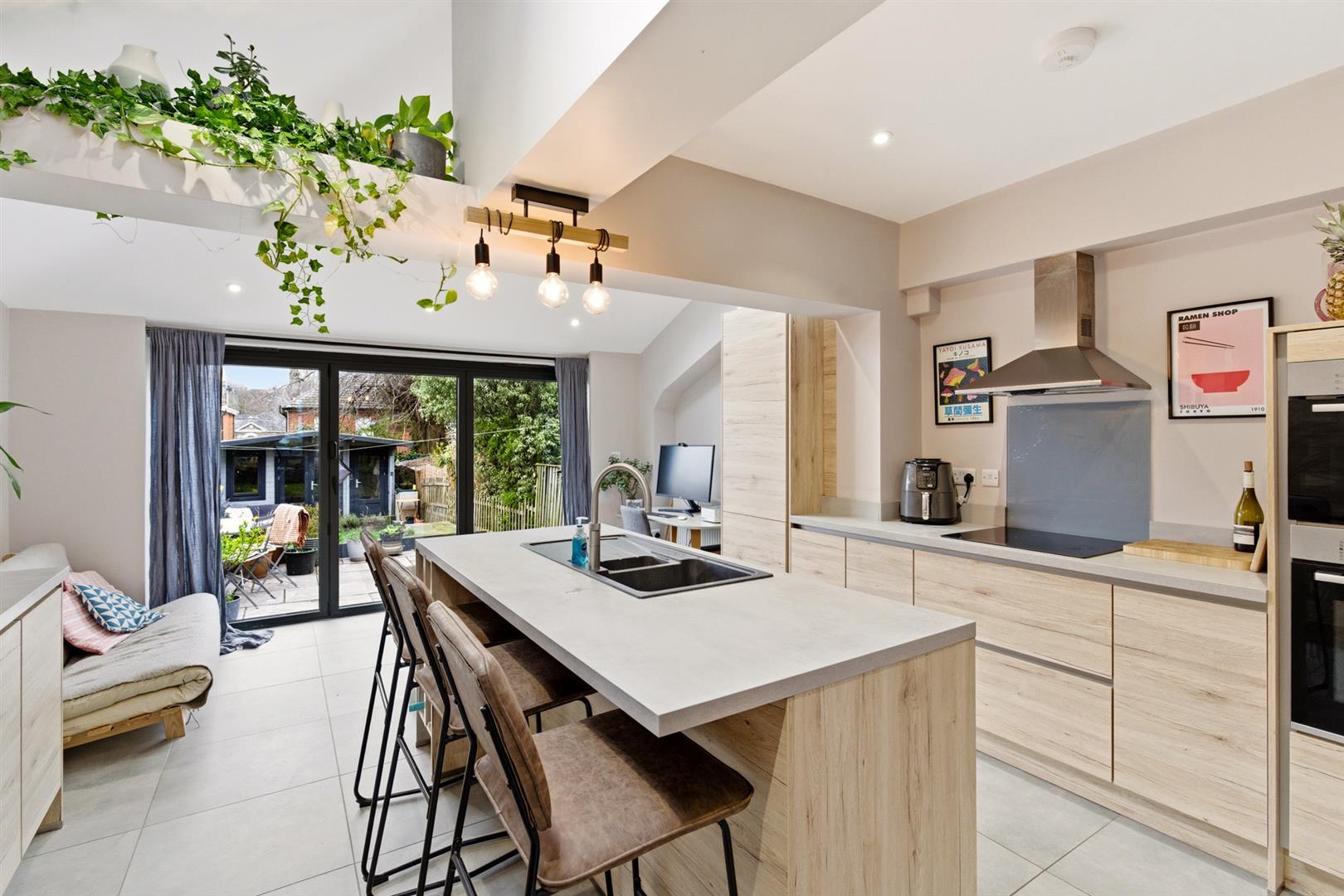 Property Image 360e7449-b720-47b6-8e9c-82b30ee2529c